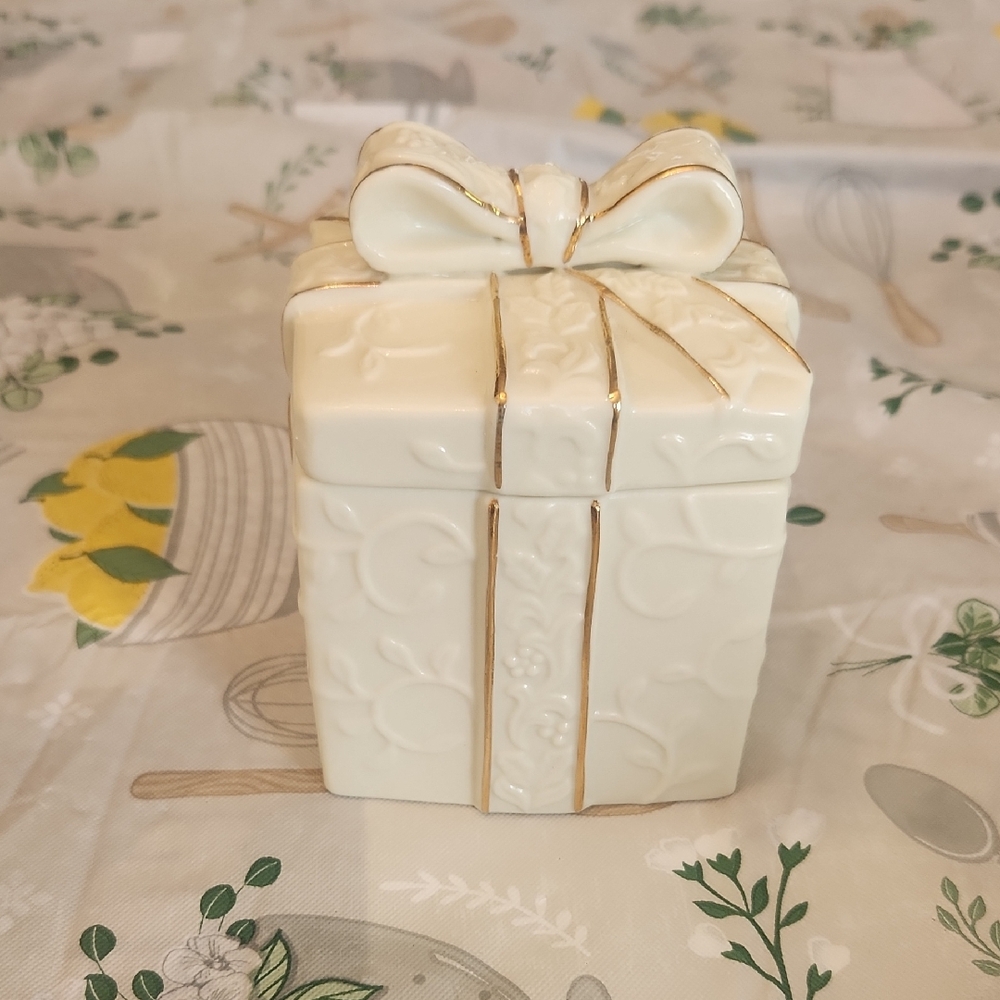 Elegant Cream Gift Box with Gold Accents